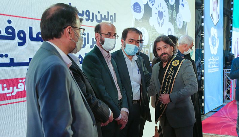 تقدیر از دکتر قلمکاری در گردهمایی فعالان مسئولیت اجتماعی اتاق بازرگانی استان اصفهان